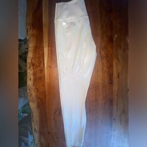 Fabletics, size M, cream shimmer color